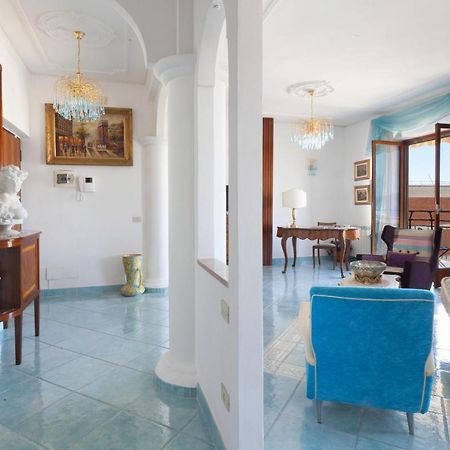 Amore Rentals - Appartamento Cielomare Sorrento Luaran gambar