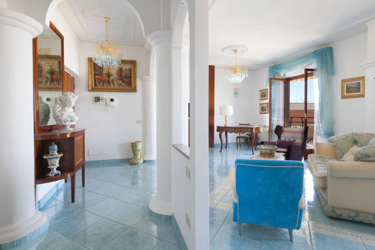 Amore Rentals - Appartamento Cielomare Sorrento Luaran gambar