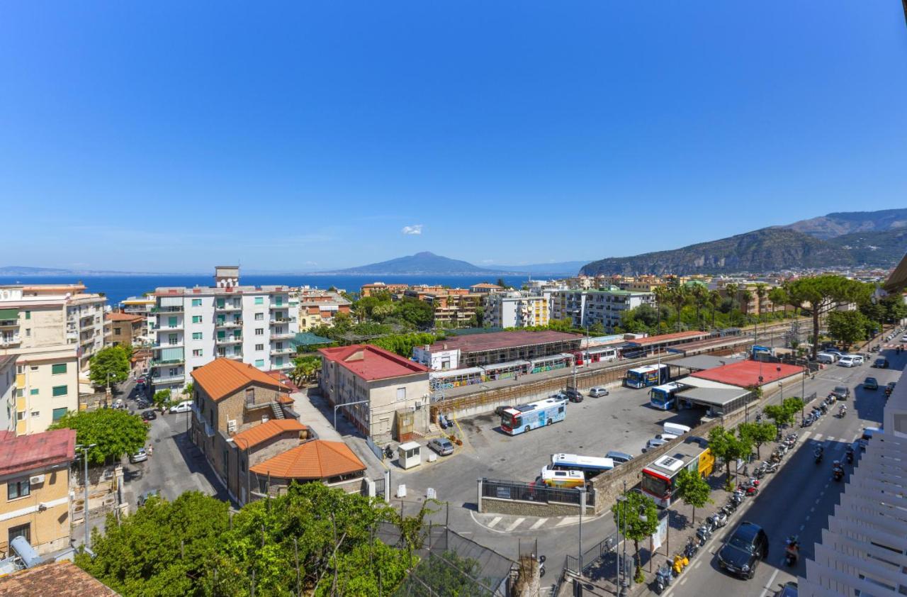 Amore Rentals - Appartamento Cielomare Sorrento Luaran gambar