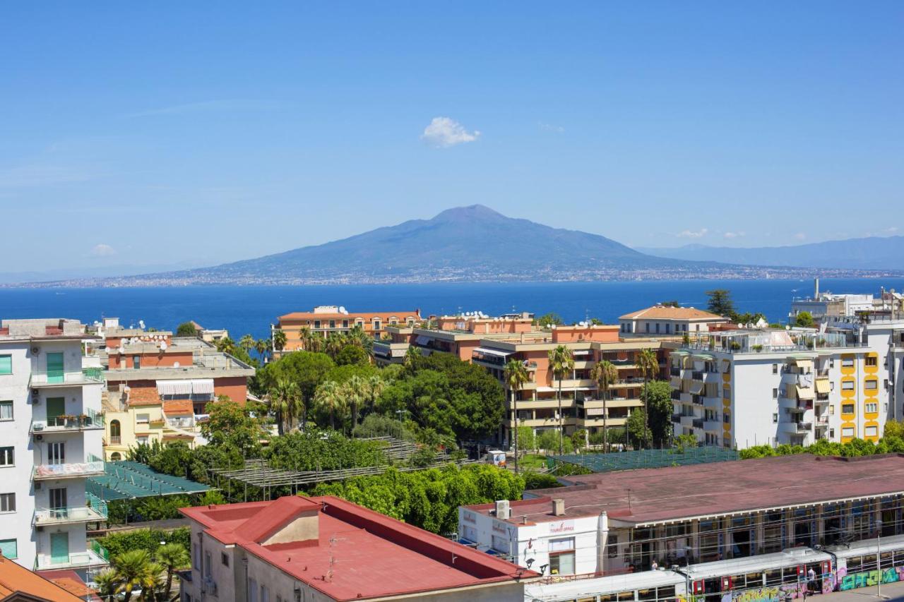 Amore Rentals - Appartamento Cielomare Sorrento Luaran gambar