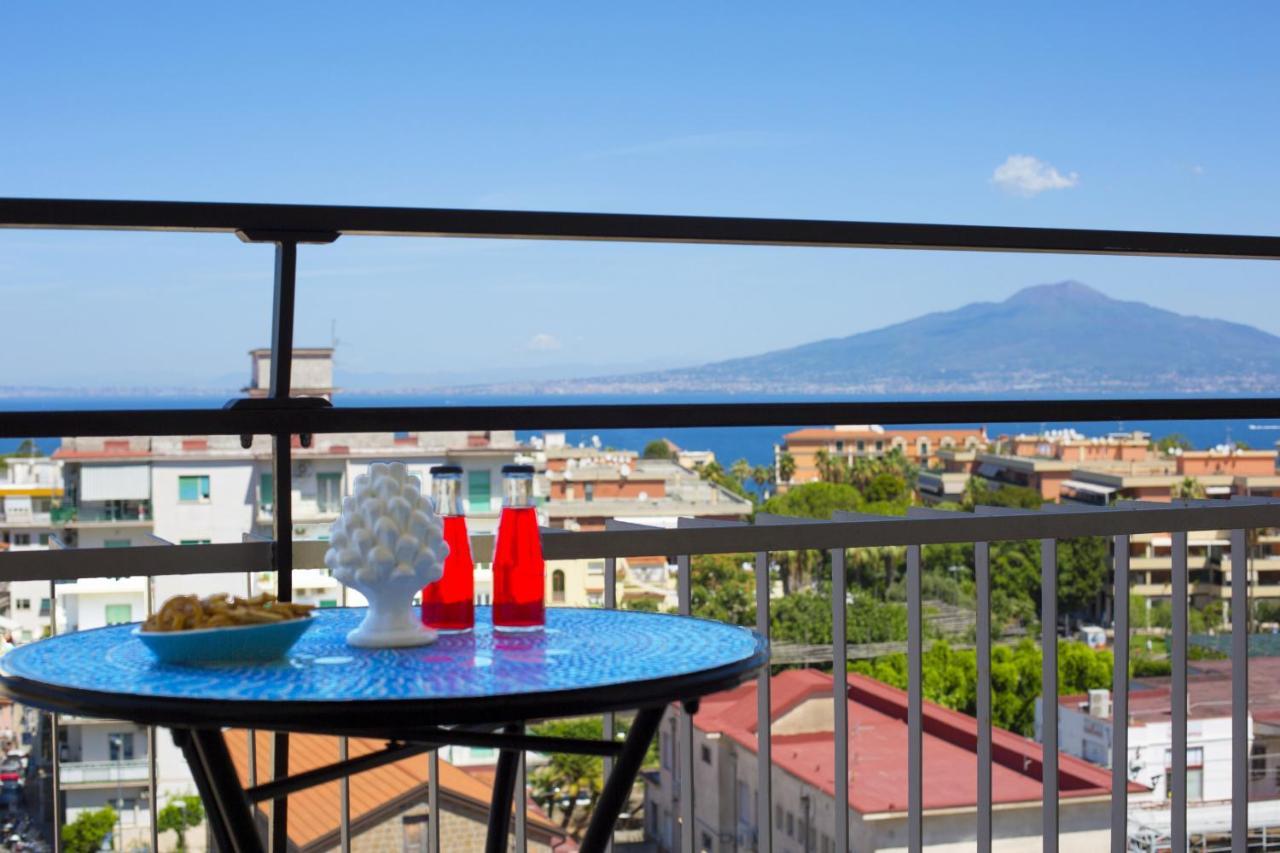 Amore Rentals - Appartamento Cielomare Sorrento Luaran gambar