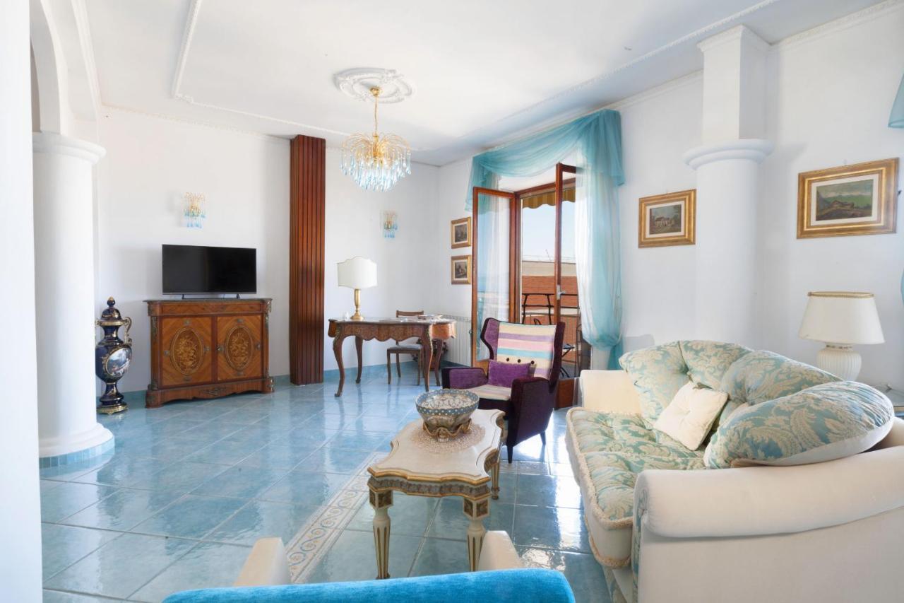 Amore Rentals - Appartamento Cielomare Sorrento Luaran gambar
