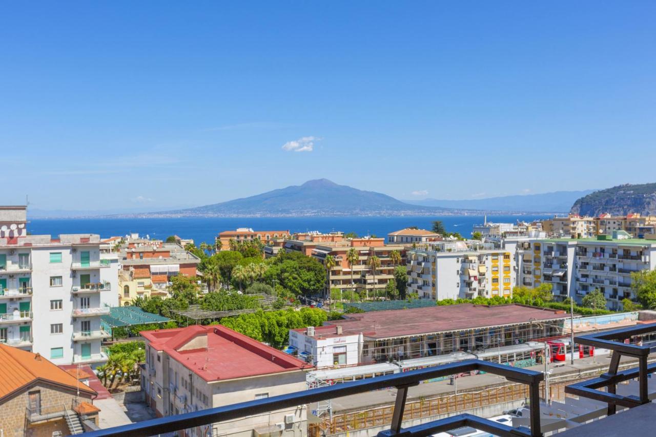 Amore Rentals - Appartamento Cielomare Sorrento Luaran gambar
