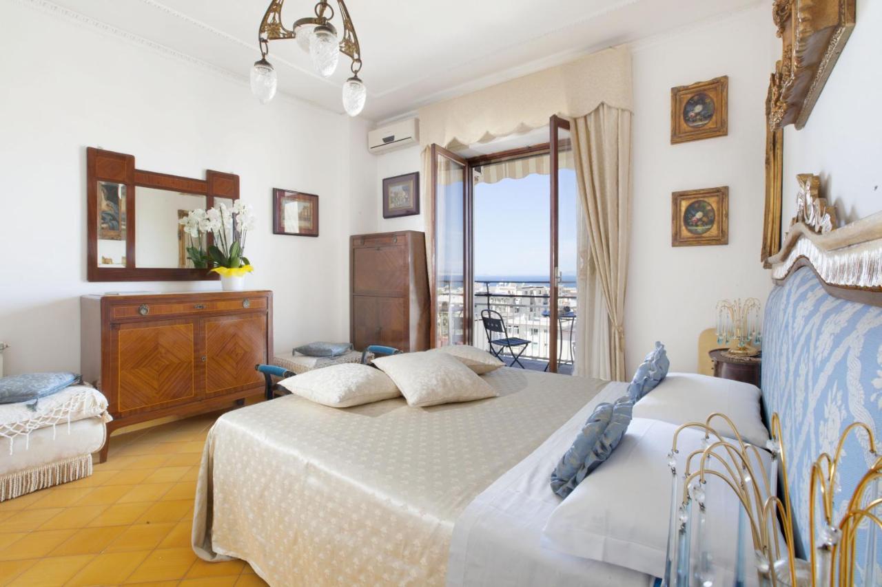 Amore Rentals - Appartamento Cielomare Sorrento Luaran gambar