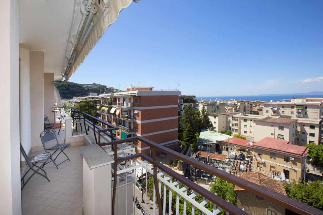 Amore Rentals - Appartamento Cielomare Sorrento Luaran gambar